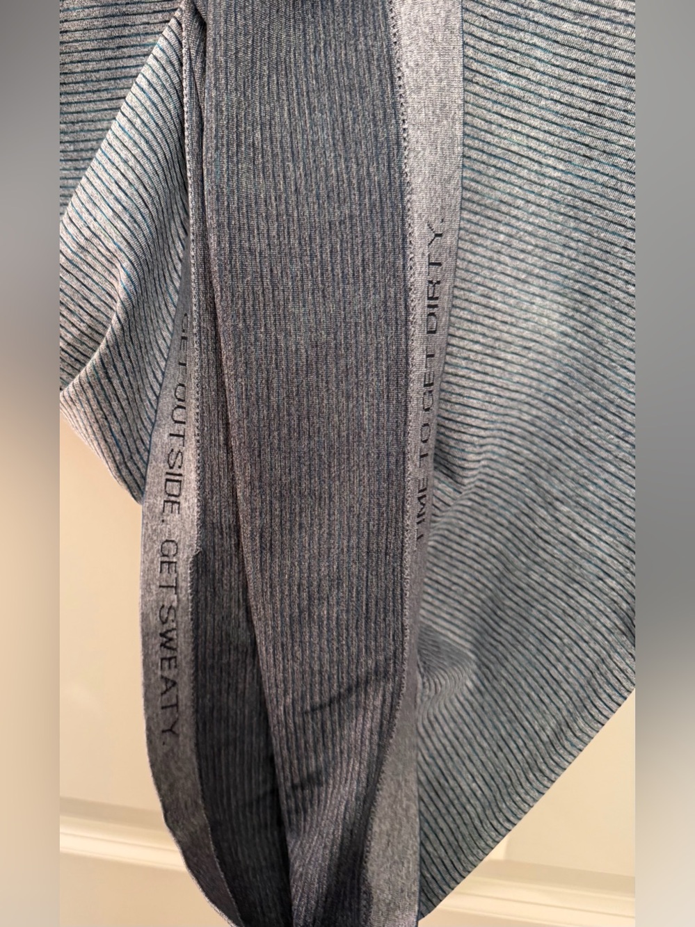 Lululemon Men’s Active Striped Tee in Gray, Size Small - Picture 5 of 11